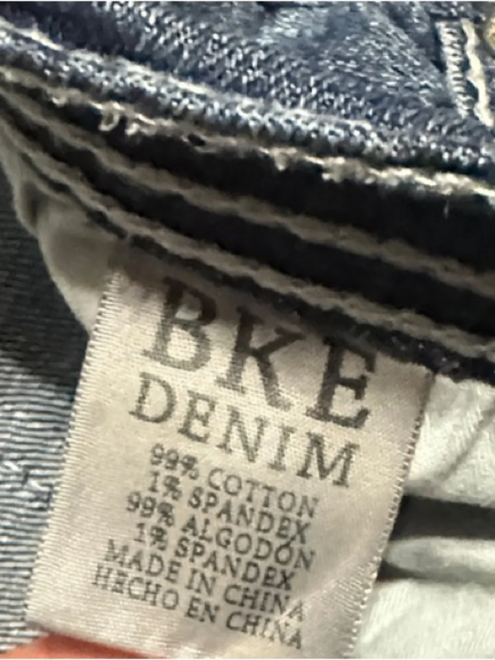 BKE Men’s Jeans Size 31 Medium Blue Distressed Bootcut Denim Western Style.